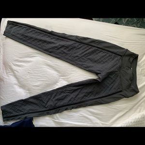 Beyond Yoga Diamond Cropped Leggings